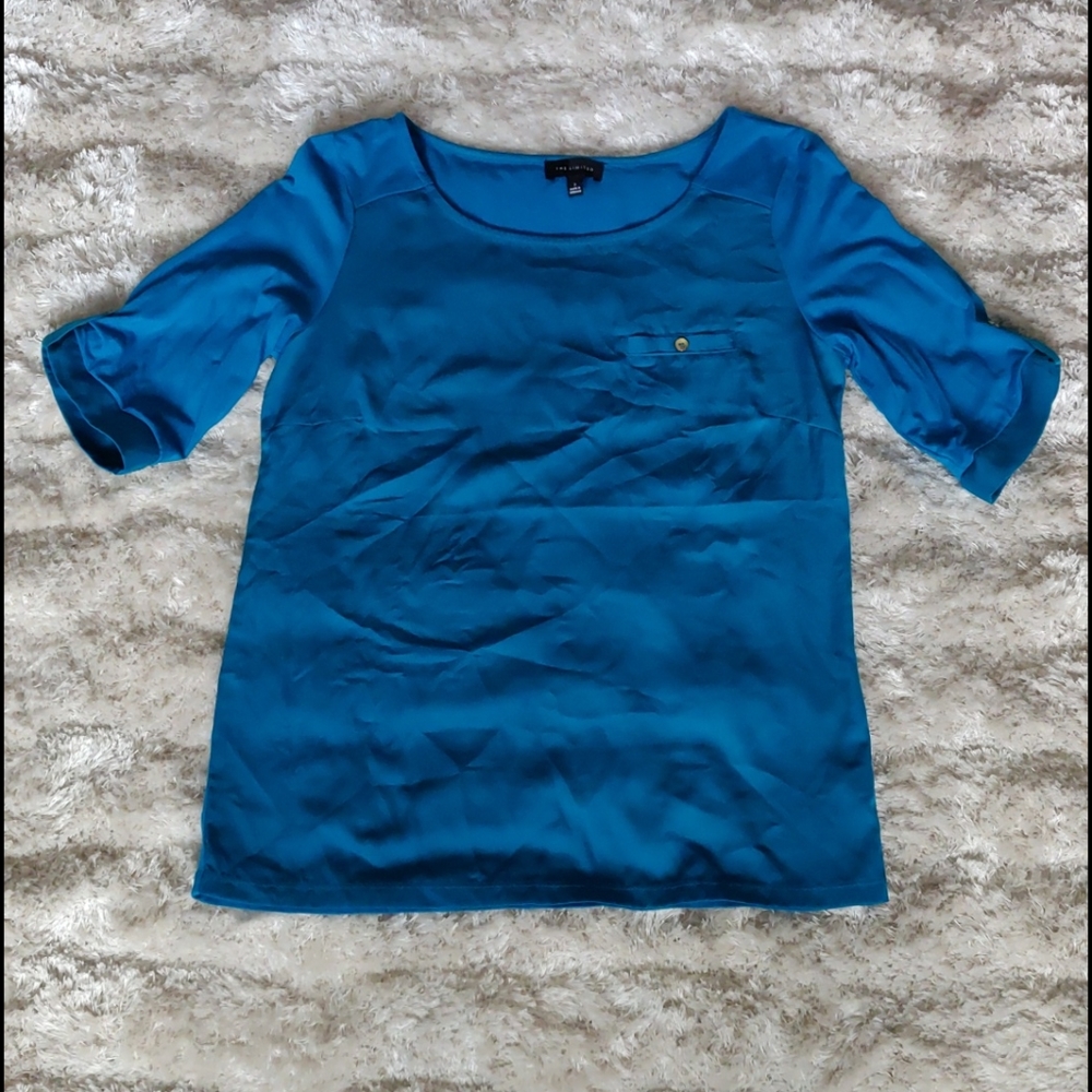 EUC Limited blouse with button details
